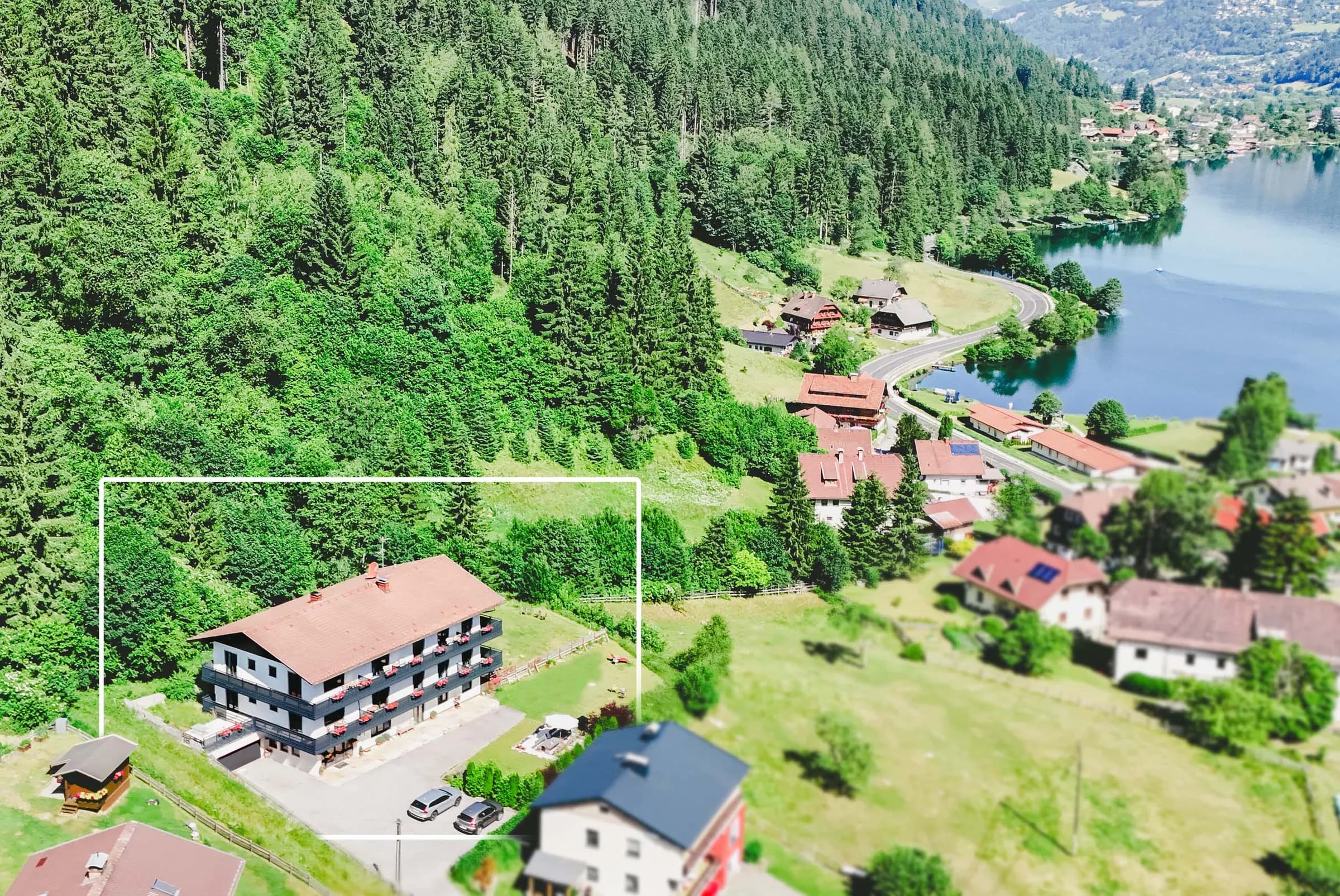 Aerial photo of Berghaus Seeblick on the Brennsee, with the house marked